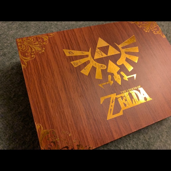 SOLD!! The Legend of Zelda Collection - Picture 5 of 6